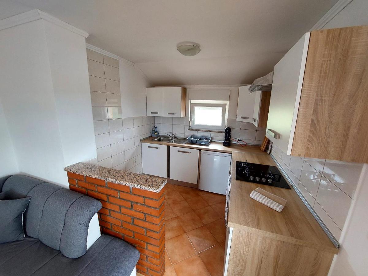 Apartman Zeljo Galizana Exterior photo