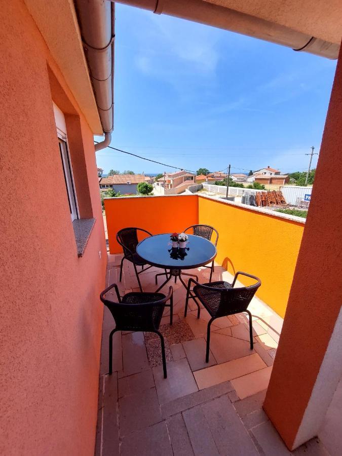 Apartman Zeljo Galizana Exterior photo